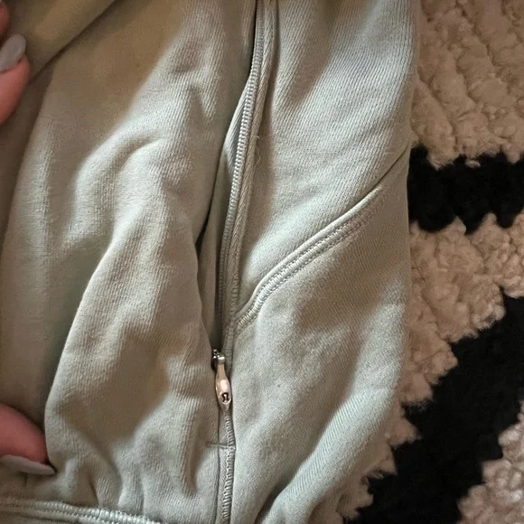 Lululemon hugged waist zip hoodie - Picture 13 of 14